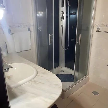 Tiny Near The Airport アパート