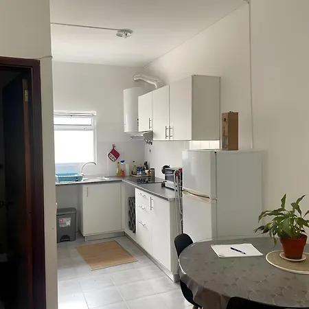 Near The Airport 公寓