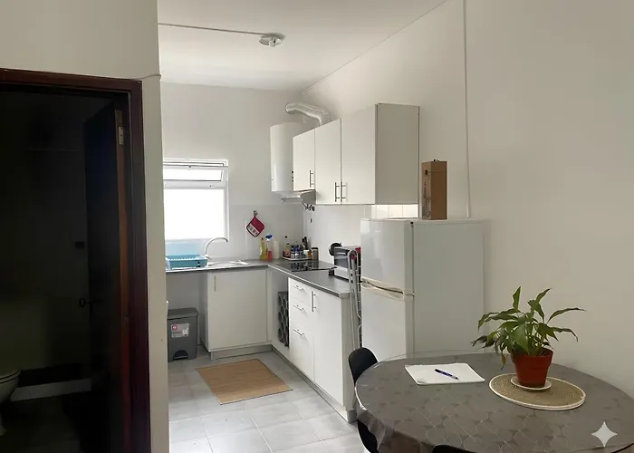 Near The Airport 公寓