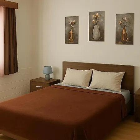 Tiny Near The Airport Appartement *